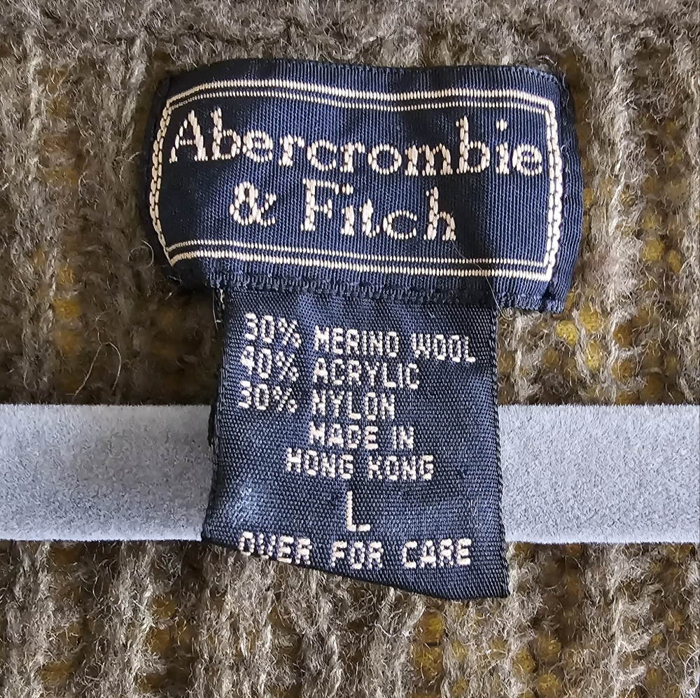 Sweater - Picture 3 of 4